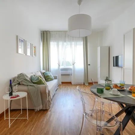 Guesthost - 184 - Urban Convenience Near The Station