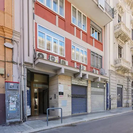 184 - Urban Convenience Near The Station *